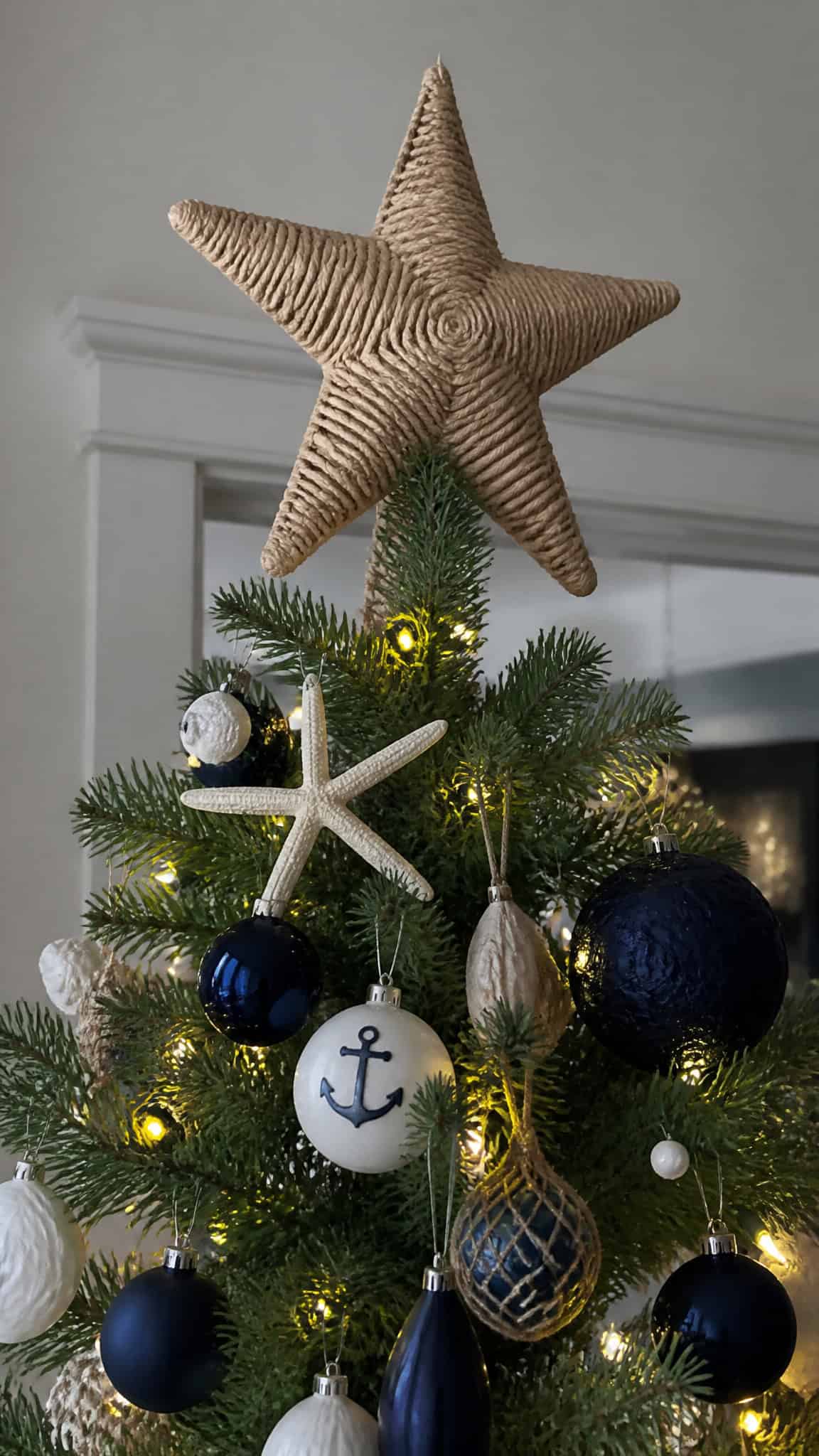 Choosing the Perfect Nautical Christmas Tree Topper Style