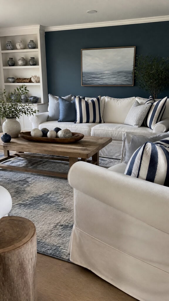 Choose a Soothing Blue and White Color Scheme